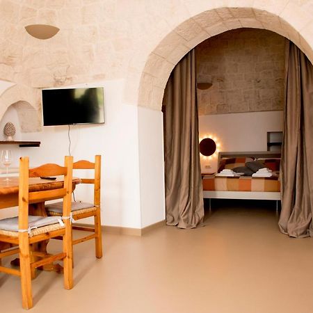 Pavi Trulli E Suites Locorotondo Bagian luar foto