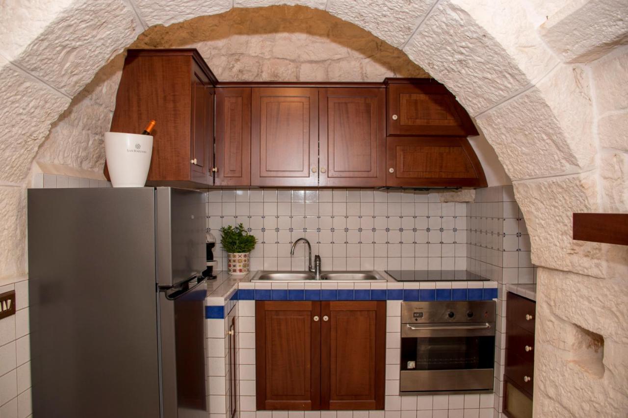 Pavi Trulli E Suites Locorotondo Bagian luar foto