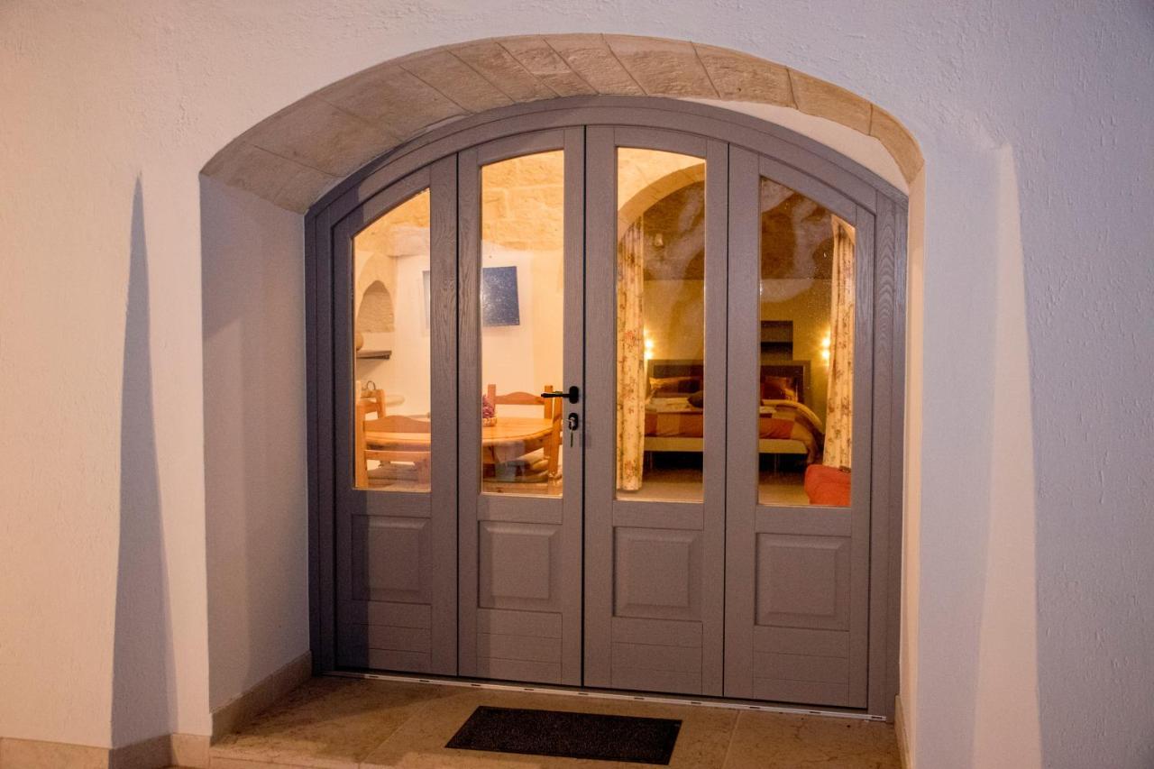 Pavi Trulli E Suites Locorotondo Bagian luar foto