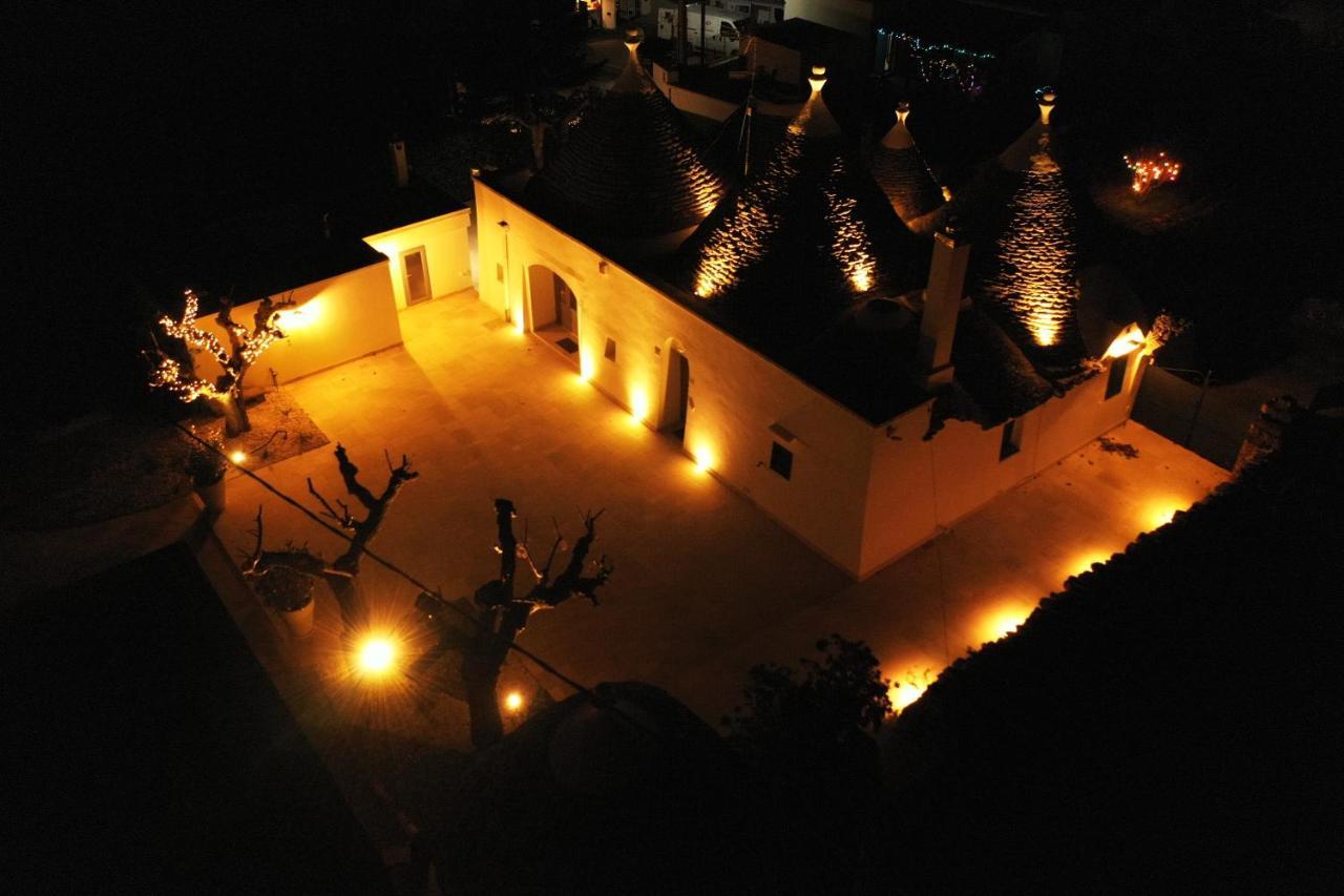 Pavi Trulli E Suites Locorotondo Bagian luar foto