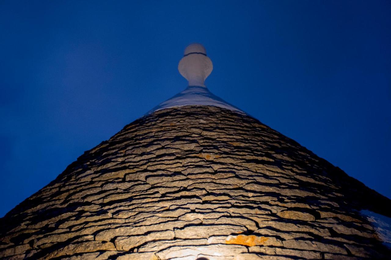 Pavi Trulli E Suites Locorotondo Bagian luar foto