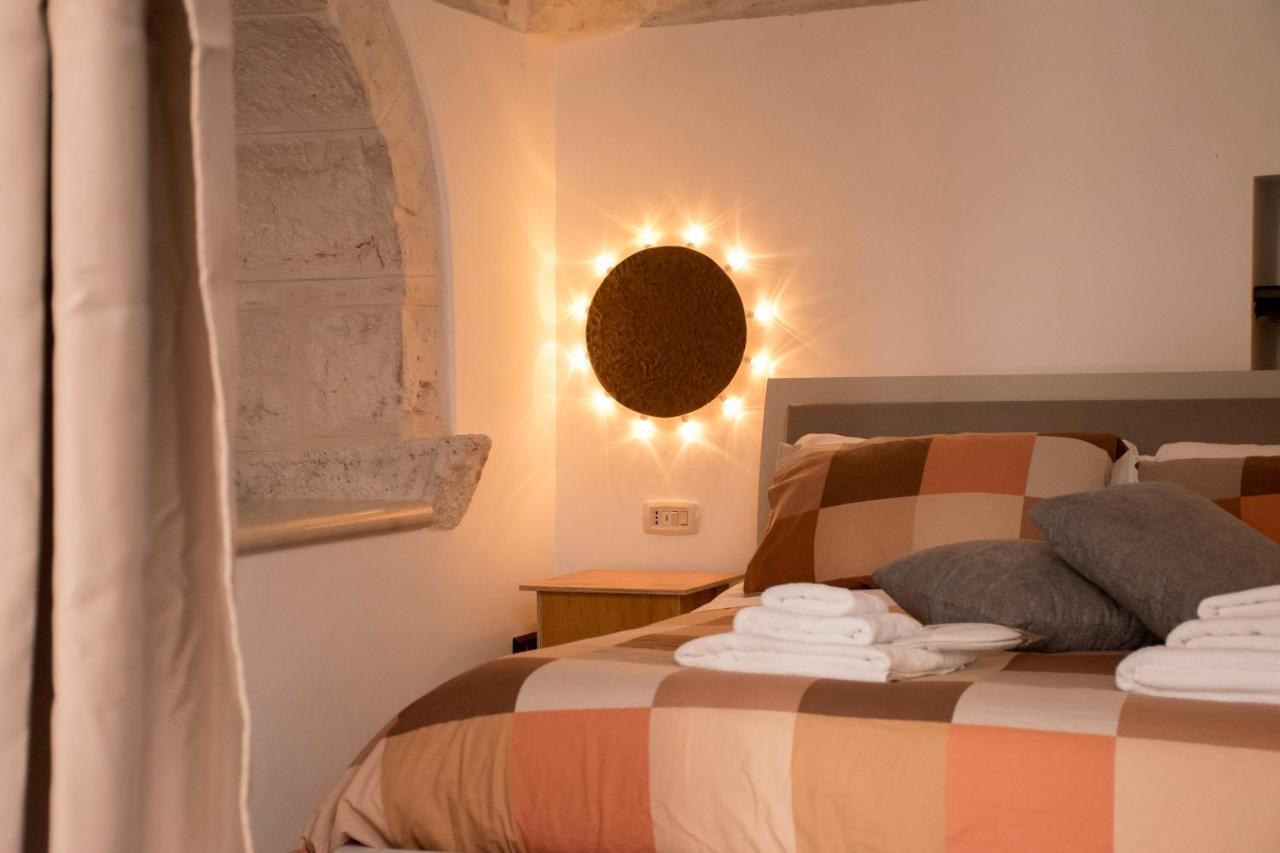 Pavi Trulli E Suites Locorotondo Bagian luar foto